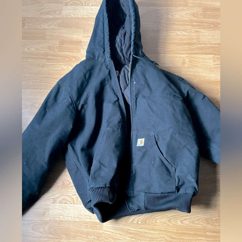 Black vintage Carhartt hooded jacket